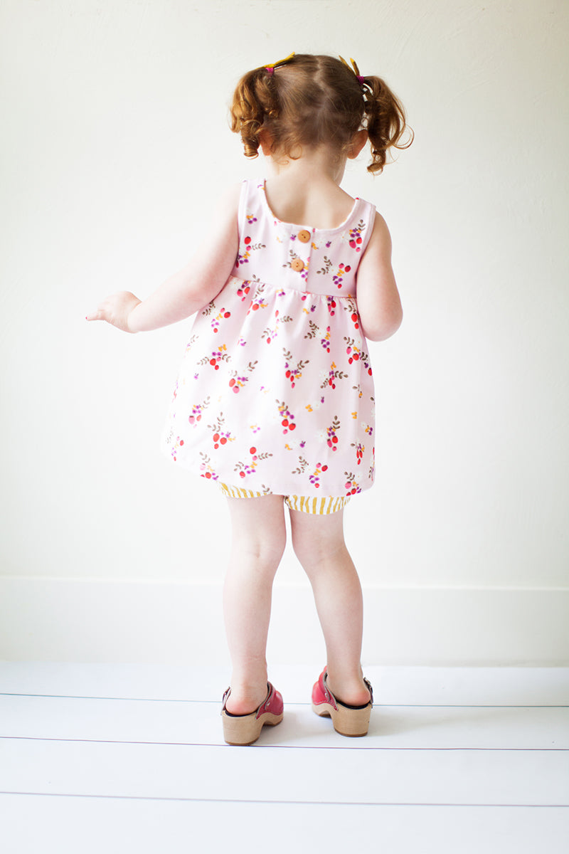 Tank top with pockets in Strawberry floral
